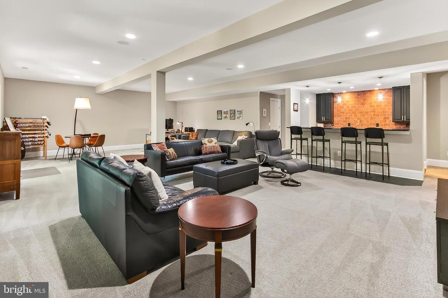 1203 WARE ST SW, VIENNA, Virginia 22180, 5 Bedrooms Bedrooms, ,4 BathroomsBathrooms,Residential,For sale,1203 WARE ST SW,VAFX2276754 MLS # VAFX2276754