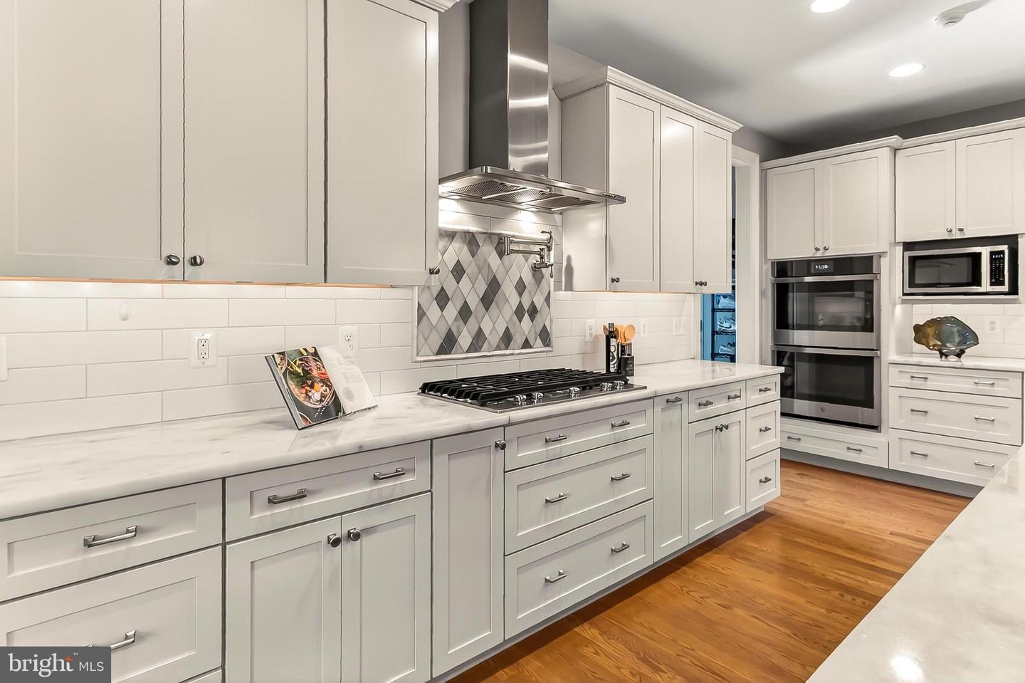 1203 WARE ST SW, VIENNA, Virginia 22180, 5 Bedrooms Bedrooms, ,4 BathroomsBathrooms,Residential,For sale,1203 WARE ST SW,VAFX2276754 MLS # VAFX2276754