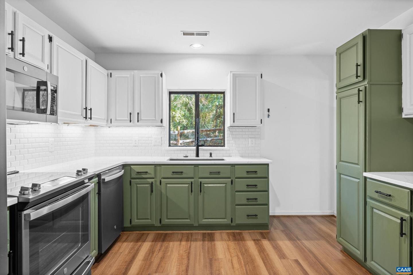 50 STONE MILL CT, CHARLOTTESVILLE, Virginia 22902, 3 Bedrooms Bedrooms, ,2 BathroomsBathrooms,Residential,For sale,50 STONE MILL CT,670521 MLS # 670521 50 STONE MILL CT, CHARLOTTESVILLE, Virginia 22902, 3 Bedrooms Bedrooms, ,2 BathroomsBathrooms,Residential,For sale,50 STONE MILL CT,670521 MLS # 670521