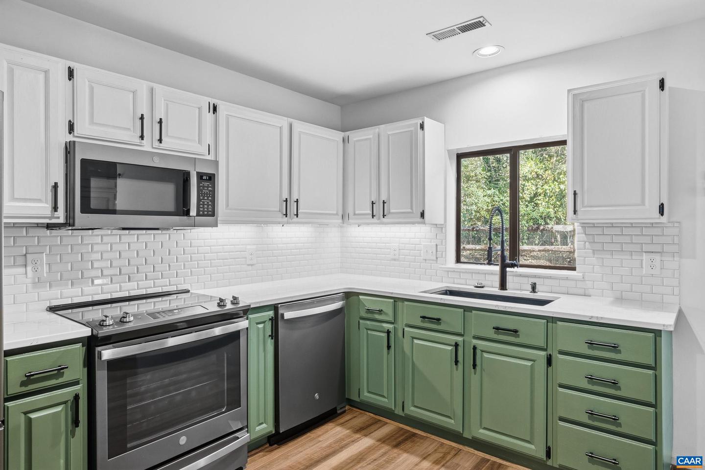 50 STONE MILL CT, CHARLOTTESVILLE, Virginia 22902, 3 Bedrooms Bedrooms, ,2 BathroomsBathrooms,Residential,For sale,50 STONE MILL CT,670521 MLS # 670521 50 STONE MILL CT, CHARLOTTESVILLE, Virginia 22902, 3 Bedrooms Bedrooms, ,2 BathroomsBathrooms,Residential,For sale,50 STONE MILL CT,670521 MLS # 670521