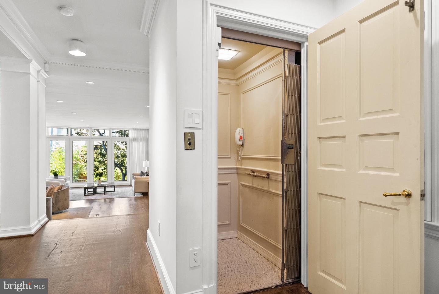 1914 35TH ST NW, WASHINGTON, District Of Columbia 20007, 4 Bedrooms Bedrooms, ,4 BathroomsBathrooms,Residential,For sale,1914 35TH ST NW,DCDC2229436 MLS # DCDC2229436