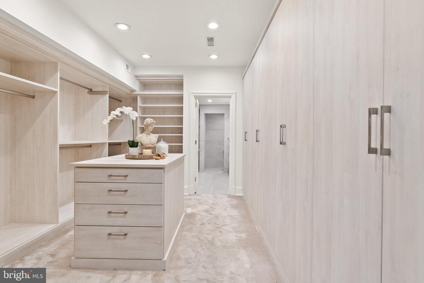 1914 35TH ST NW, WASHINGTON, District Of Columbia 20007, 4 Bedrooms Bedrooms, ,4 BathroomsBathrooms,Residential,For sale,1914 35TH ST NW,DCDC2229436 MLS # DCDC2229436