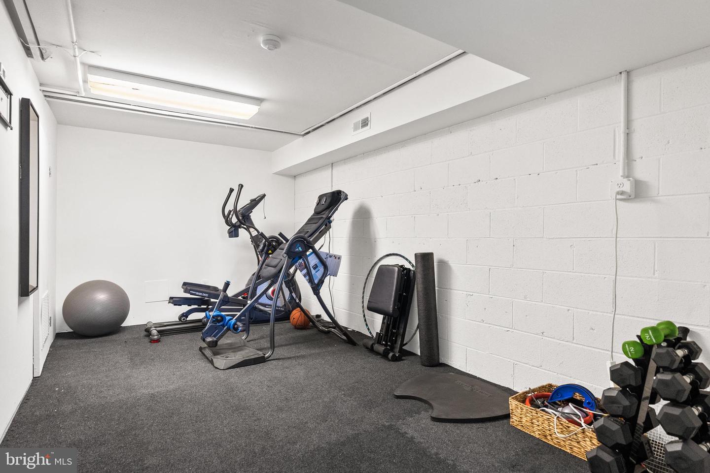 1914 35TH ST NW, WASHINGTON, District Of Columbia 20007, 4 Bedrooms Bedrooms, ,4 BathroomsBathrooms,Residential,For sale,1914 35TH ST NW,DCDC2229436 MLS # DCDC2229436