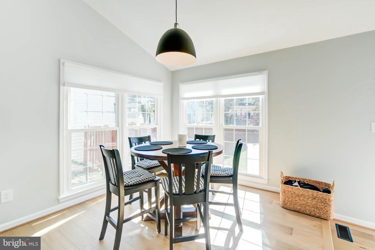 6617 MORNING RIDE CIR, ALEXANDRIA, Virginia 22315, 3 Bedrooms Bedrooms, ,2 BathroomsBathrooms,Residential,For sale,6617 MORNING RIDE CIR,VAFX2276840 MLS # VAFX2276840 6617 MORNING RIDE CIR, ALEXANDRIA, Virginia 22315, 3 Bedrooms Bedrooms, ,2 BathroomsBathrooms,Residential,For sale,6617 MORNING RIDE CIR,VAFX2276840 MLS # VAFX2276840