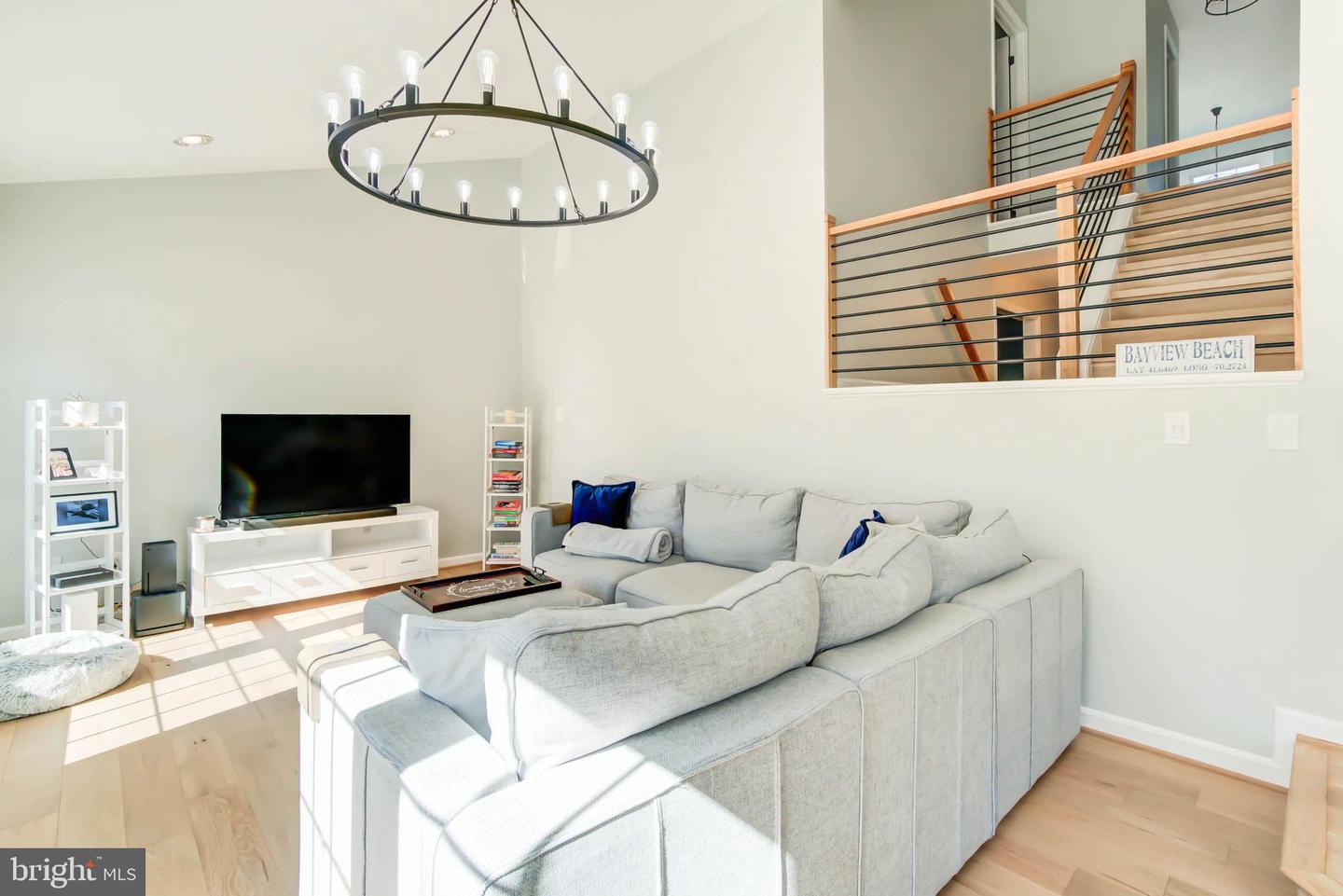 6617 MORNING RIDE CIR, ALEXANDRIA, Virginia 22315, 3 Bedrooms Bedrooms, ,2 BathroomsBathrooms,Residential,For sale,6617 MORNING RIDE CIR,VAFX2276840 MLS # VAFX2276840 6617 MORNING RIDE CIR, ALEXANDRIA, Virginia 22315, 3 Bedrooms Bedrooms, ,2 BathroomsBathrooms,Residential,For sale,6617 MORNING RIDE CIR,VAFX2276840 MLS # VAFX2276840