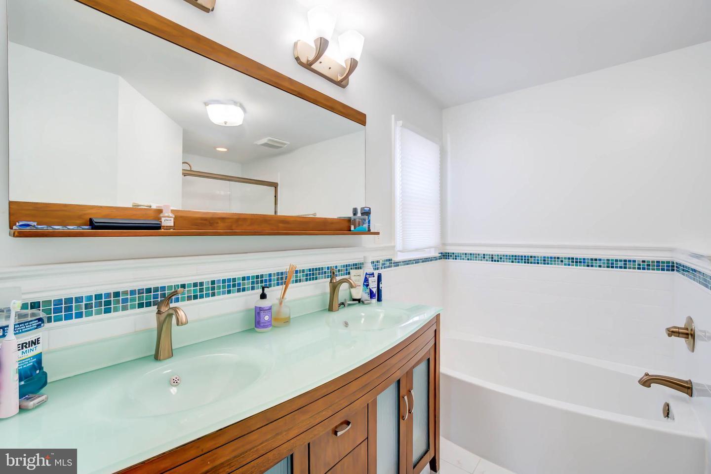 6617 MORNING RIDE CIR, ALEXANDRIA, Virginia 22315, 3 Bedrooms Bedrooms, ,2 BathroomsBathrooms,Residential,For sale,6617 MORNING RIDE CIR,VAFX2276840 MLS # VAFX2276840 6617 MORNING RIDE CIR, ALEXANDRIA, Virginia 22315, 3 Bedrooms Bedrooms, ,2 BathroomsBathrooms,Residential,For sale,6617 MORNING RIDE CIR,VAFX2276840 MLS # VAFX2276840