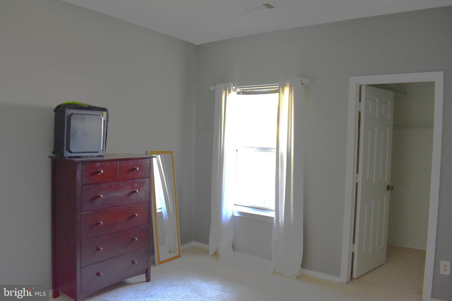 4413 FAIR STONE DR #306, FAIRFAX, Virginia 22033, 2 Bedrooms Bedrooms, 6 Rooms Rooms,2 BathroomsBathrooms,Residential,For sale,4413 FAIR STONE DR #306,VAFX2276880 MLS # VAFX2276880