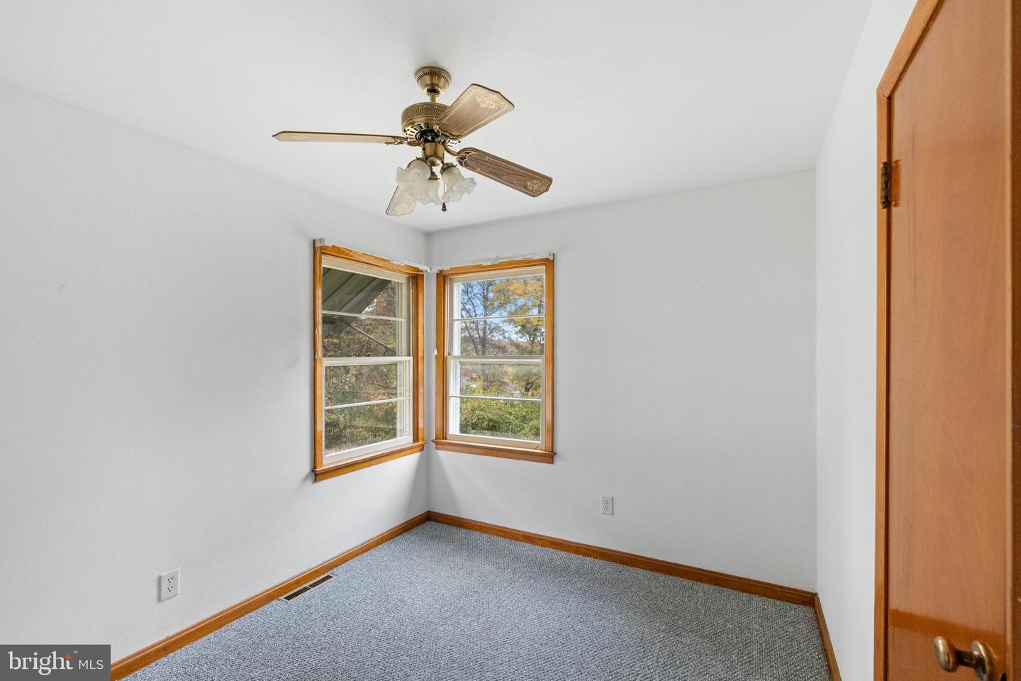 203 JENNY WREN DR, FRONT ROYAL, Virginia 22630, 2 Bedrooms Bedrooms, ,1 BathroomBathrooms,Residential,For sale,203 JENNY WREN DR,VAWR2012676 MLS # VAWR2012676