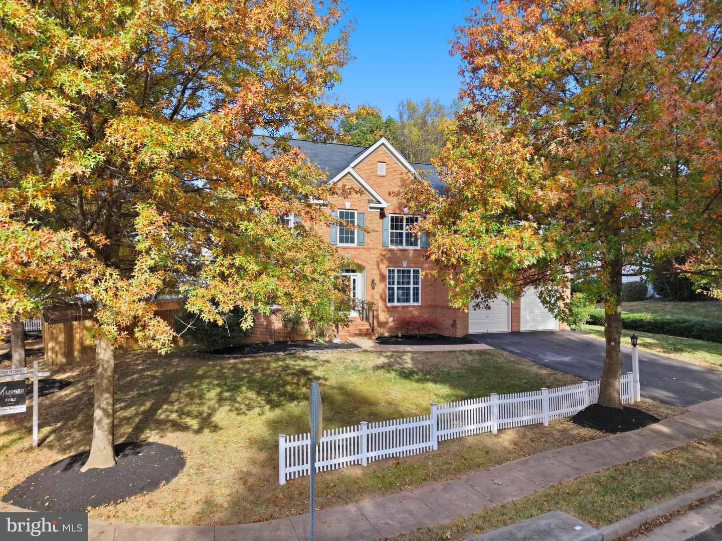 16830 TIDEWATER CT, WOODBRIDGE, Virginia 22191, 5 Bedrooms Bedrooms, ,3 BathroomsBathrooms,Residential,For sale,16830 TIDEWATER CT,VAPW2106948 MLS # VAPW2106948