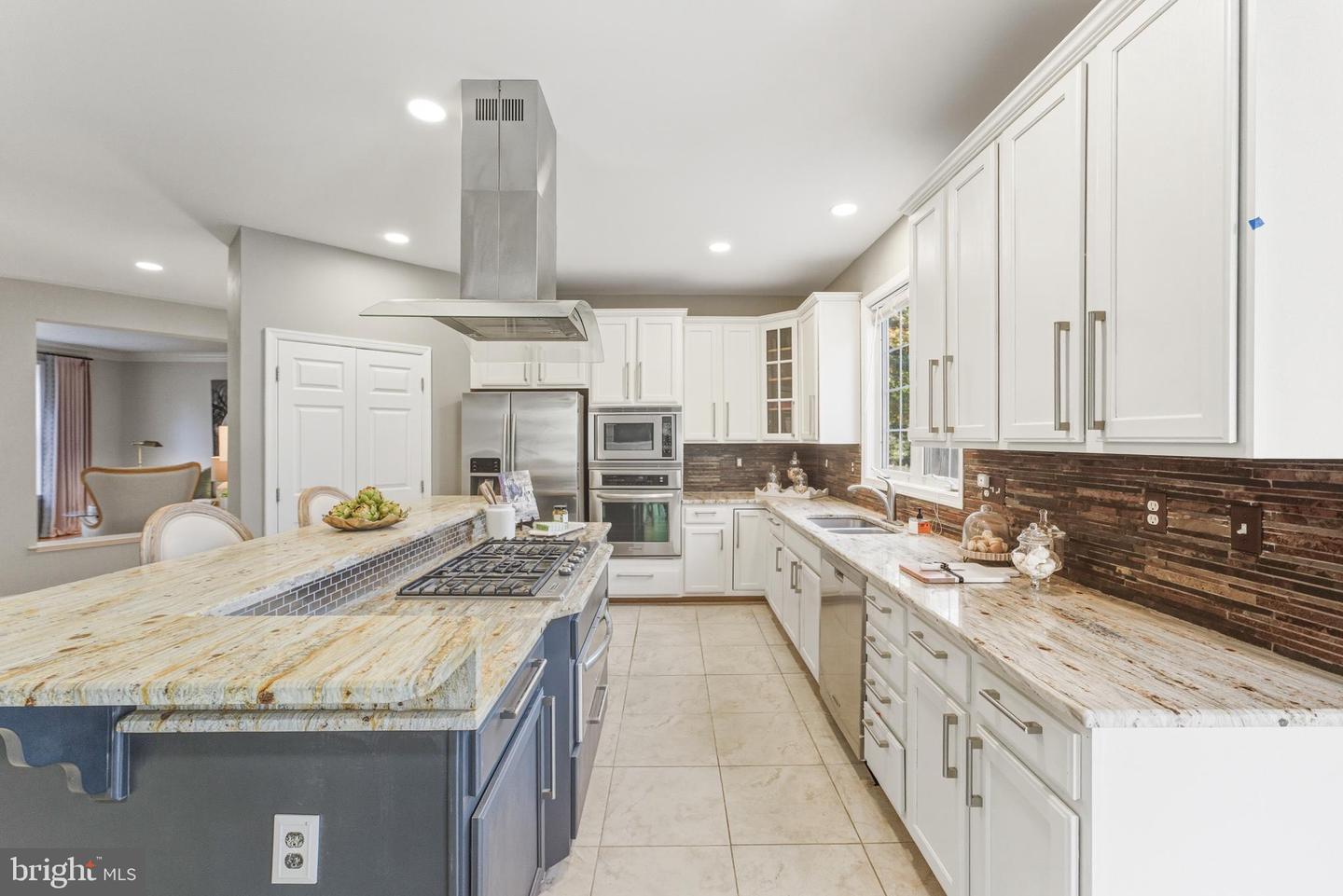 16830 TIDEWATER CT, WOODBRIDGE, Virginia 22191, 5 Bedrooms Bedrooms, ,3 BathroomsBathrooms,Residential,For sale,16830 TIDEWATER CT,VAPW2106948 MLS # VAPW2106948