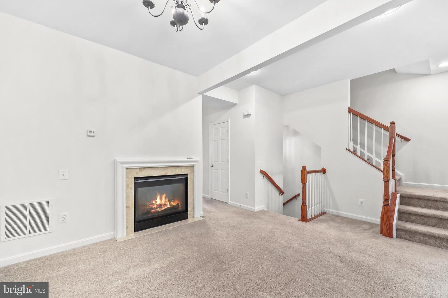 5096 VILLAGE FOUNTAIN PL, CENTREVILLE, Virginia 20120, 3 Bedrooms Bedrooms, ,2 BathroomsBathrooms,Residential,For sale,5096 VILLAGE FOUNTAIN PL,VAFX2276518 MLS # VAFX2276518