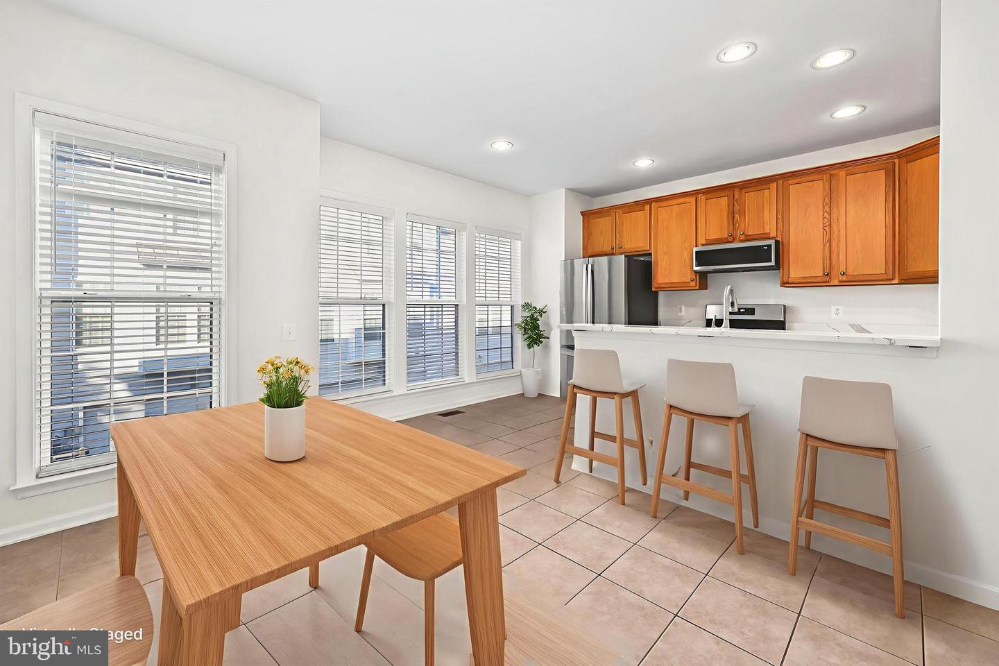 5096 VILLAGE FOUNTAIN PL, CENTREVILLE, Virginia 20120, 3 Bedrooms Bedrooms, ,2 BathroomsBathrooms,Residential,For sale,5096 VILLAGE FOUNTAIN PL,VAFX2276518 MLS # VAFX2276518