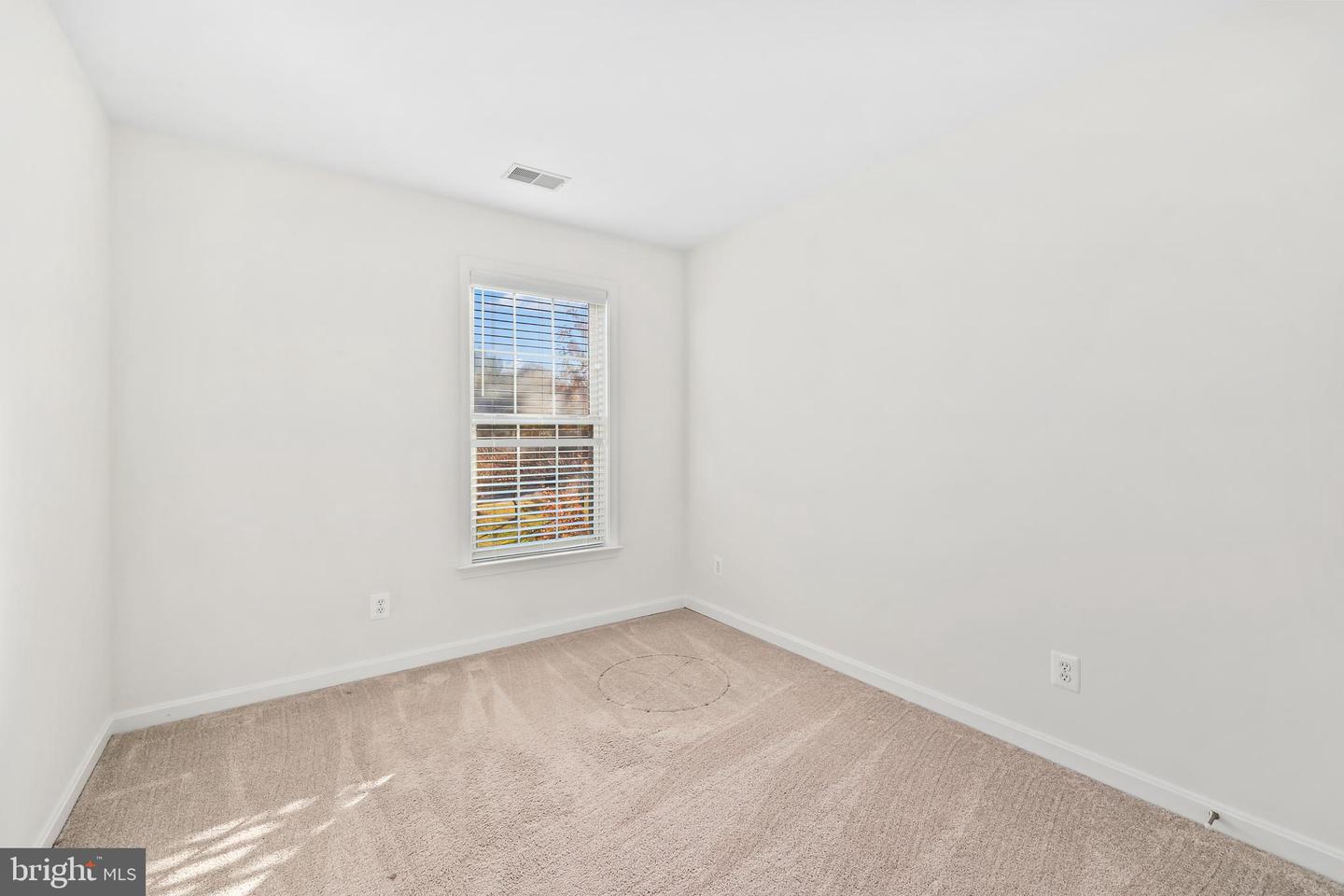 5096 VILLAGE FOUNTAIN PL, CENTREVILLE, Virginia 20120, 3 Bedrooms Bedrooms, ,2 BathroomsBathrooms,Residential,For sale,5096 VILLAGE FOUNTAIN PL,VAFX2276518 MLS # VAFX2276518