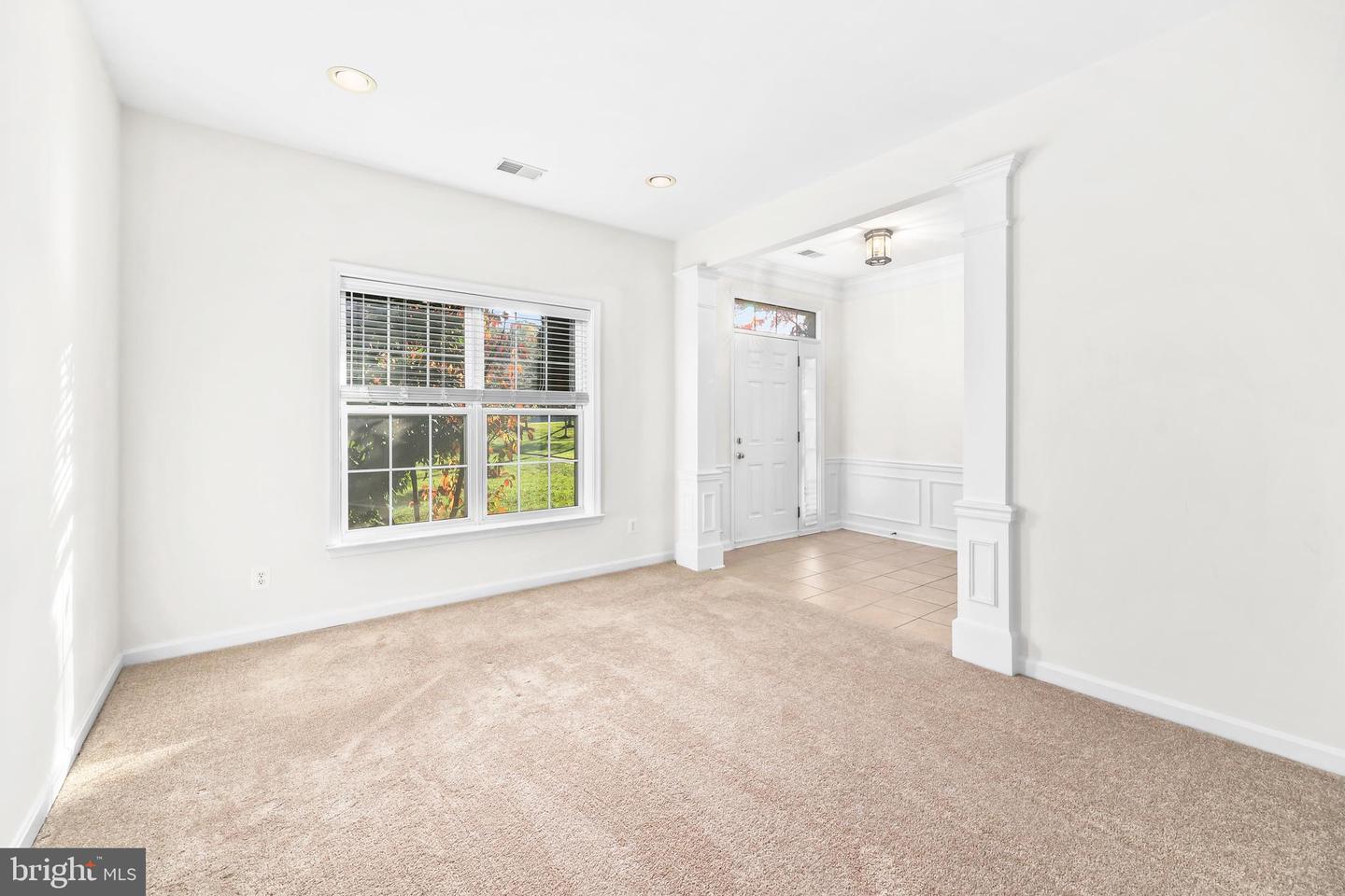 5096 VILLAGE FOUNTAIN PL, CENTREVILLE, Virginia 20120, 3 Bedrooms Bedrooms, ,2 BathroomsBathrooms,Residential,For sale,5096 VILLAGE FOUNTAIN PL,VAFX2276518 MLS # VAFX2276518