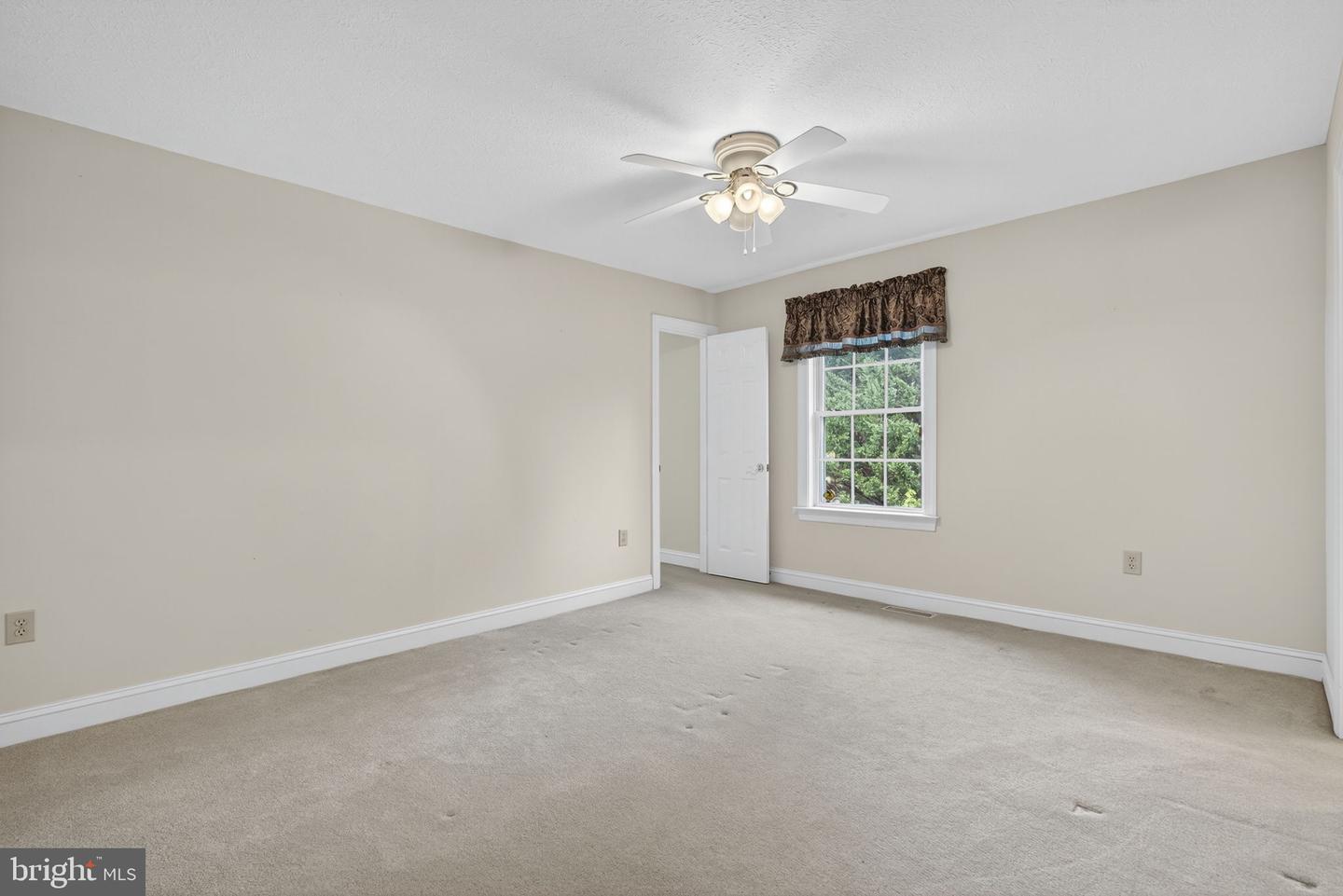 212 FAIRFIELD DR, WINCHESTER, Virginia 22602, 5 Bedrooms Bedrooms, ,3 BathroomsBathrooms,Residential,For sale,212 FAIRFIELD DR,VAFV2037710 MLS # VAFV2037710 212 FAIRFIELD DR, WINCHESTER, Virginia 22602, 5 Bedrooms Bedrooms, ,3 BathroomsBathrooms,Residential,For sale,212 FAIRFIELD DR,VAFV2037710 MLS # VAFV2037710