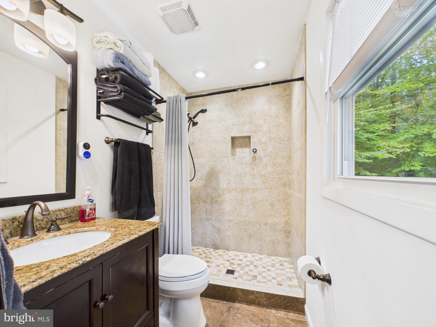 7316 MARIPOSA DR, MANASSAS, Virginia 20112, 5 Bedrooms Bedrooms, ,3 BathroomsBathrooms,Residential,For sale,7316 MARIPOSA DR,VAPW2106816 MLS # VAPW2106816