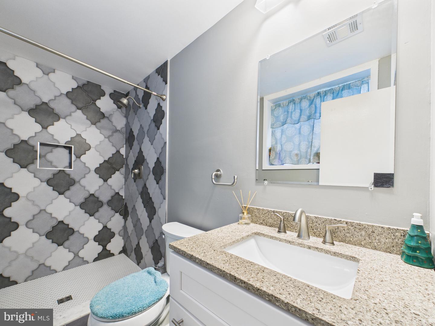 7316 MARIPOSA DR, MANASSAS, Virginia 20112, 5 Bedrooms Bedrooms, ,3 BathroomsBathrooms,Residential,For sale,7316 MARIPOSA DR,VAPW2106816 MLS # VAPW2106816