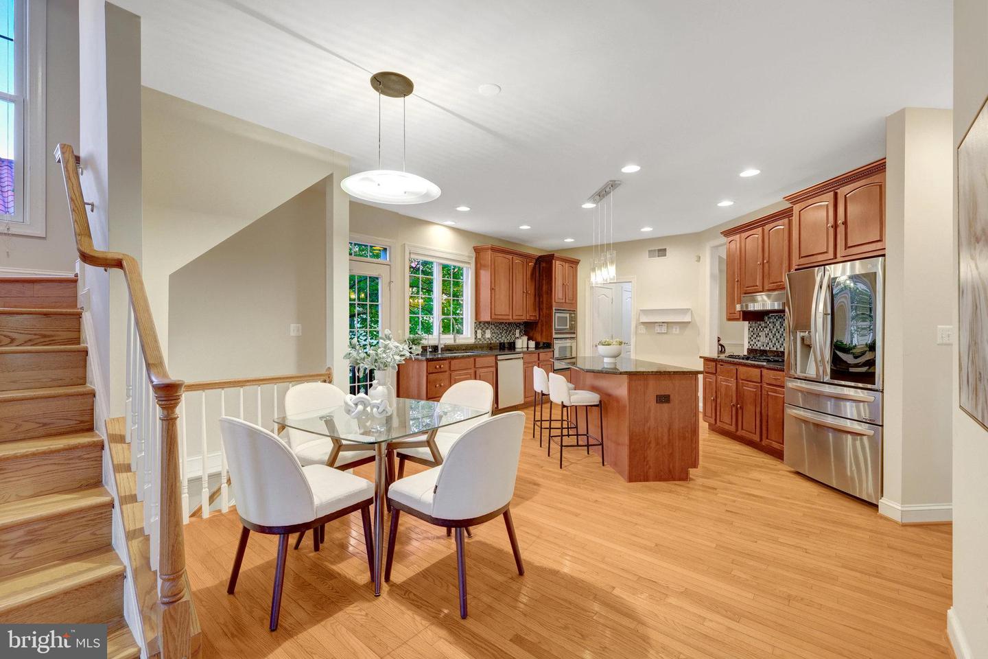 6941 PINE CREST AVE, MCLEAN, Virginia 22101, 5 Bedrooms Bedrooms, ,4 BathroomsBathrooms,Residential,For sale,6941 PINE CREST AVE,VAFX2276558 MLS # VAFX2276558