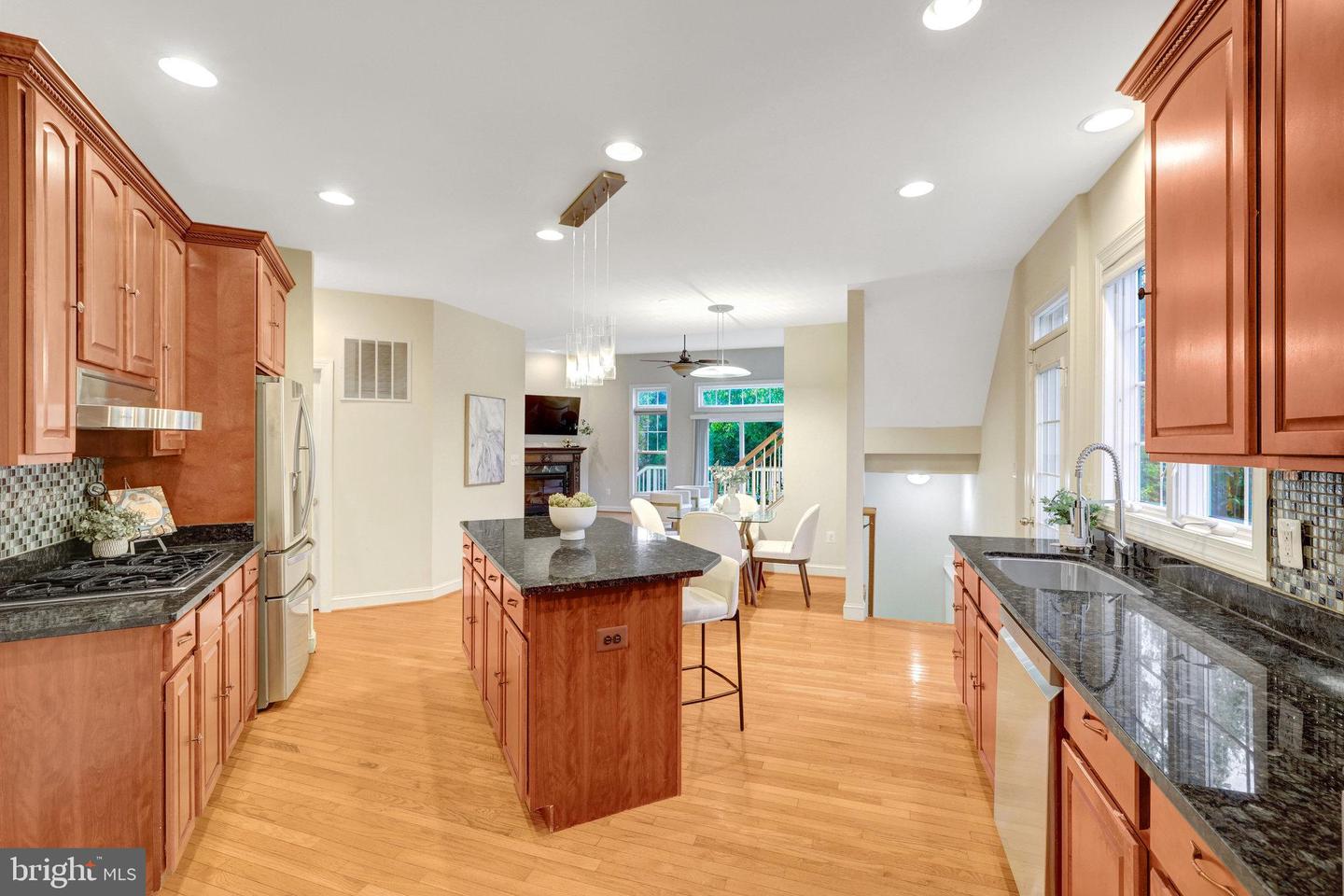 6941 PINE CREST AVE, MCLEAN, Virginia 22101, 5 Bedrooms Bedrooms, ,4 BathroomsBathrooms,Residential,For sale,6941 PINE CREST AVE,VAFX2276558 MLS # VAFX2276558