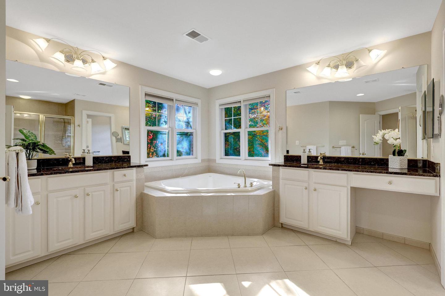 6941 PINE CREST AVE, MCLEAN, Virginia 22101, 5 Bedrooms Bedrooms, ,4 BathroomsBathrooms,Residential,For sale,6941 PINE CREST AVE,VAFX2276558 MLS # VAFX2276558