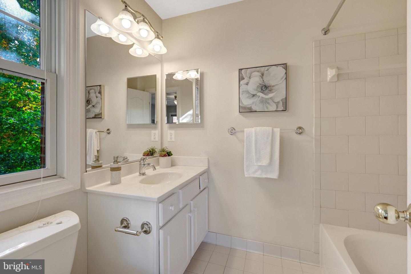 6941 PINE CREST AVE, MCLEAN, Virginia 22101, 5 Bedrooms Bedrooms, ,4 BathroomsBathrooms,Residential,For sale,6941 PINE CREST AVE,VAFX2276558 MLS # VAFX2276558