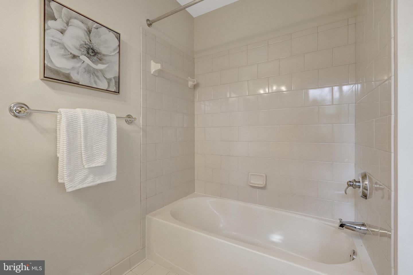 6941 PINE CREST AVE, MCLEAN, Virginia 22101, 5 Bedrooms Bedrooms, ,4 BathroomsBathrooms,Residential,For sale,6941 PINE CREST AVE,VAFX2276558 MLS # VAFX2276558