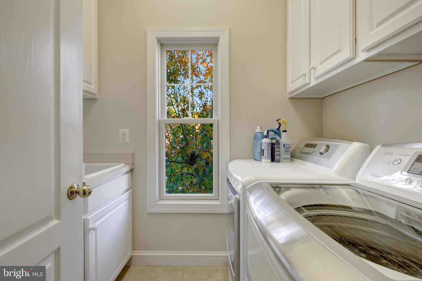 6941 PINE CREST AVE, MCLEAN, Virginia 22101, 5 Bedrooms Bedrooms, ,4 BathroomsBathrooms,Residential,For sale,6941 PINE CREST AVE,VAFX2276558 MLS # VAFX2276558