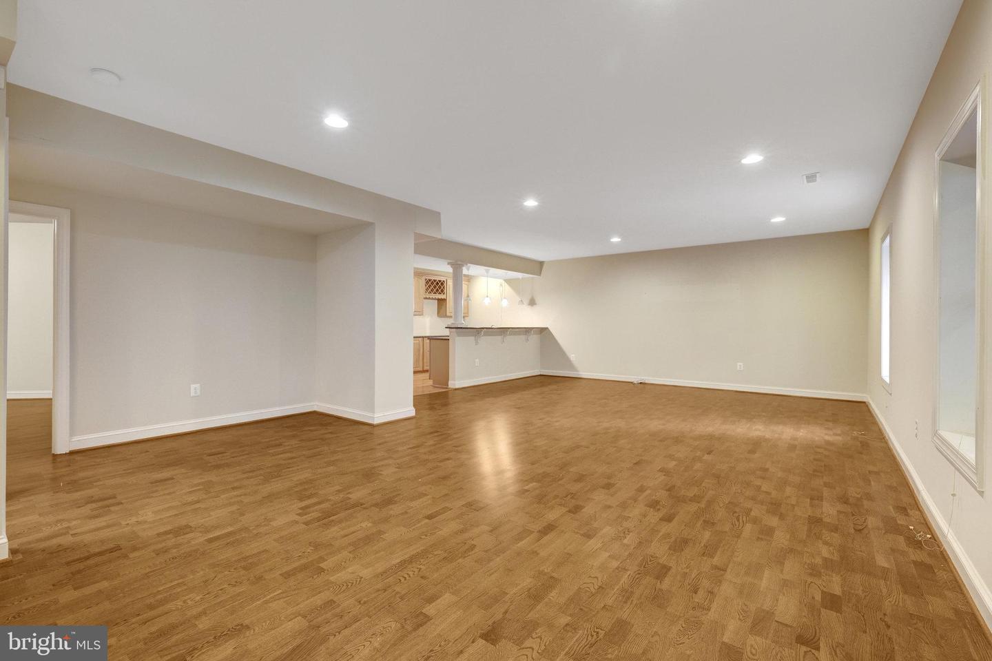 6941 PINE CREST AVE, MCLEAN, Virginia 22101, 5 Bedrooms Bedrooms, ,4 BathroomsBathrooms,Residential,For sale,6941 PINE CREST AVE,VAFX2276558 MLS # VAFX2276558