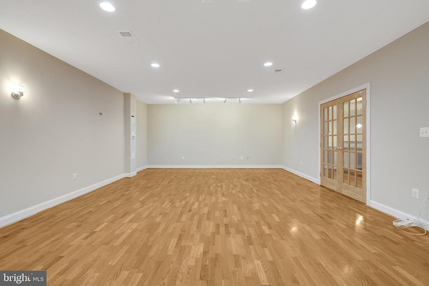 6941 PINE CREST AVE, MCLEAN, Virginia 22101, 5 Bedrooms Bedrooms, ,4 BathroomsBathrooms,Residential,For sale,6941 PINE CREST AVE,VAFX2276558 MLS # VAFX2276558