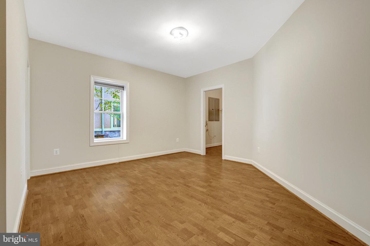 6941 PINE CREST AVE, MCLEAN, Virginia 22101, 5 Bedrooms Bedrooms, ,4 BathroomsBathrooms,Residential,For sale,6941 PINE CREST AVE,VAFX2276558 MLS # VAFX2276558