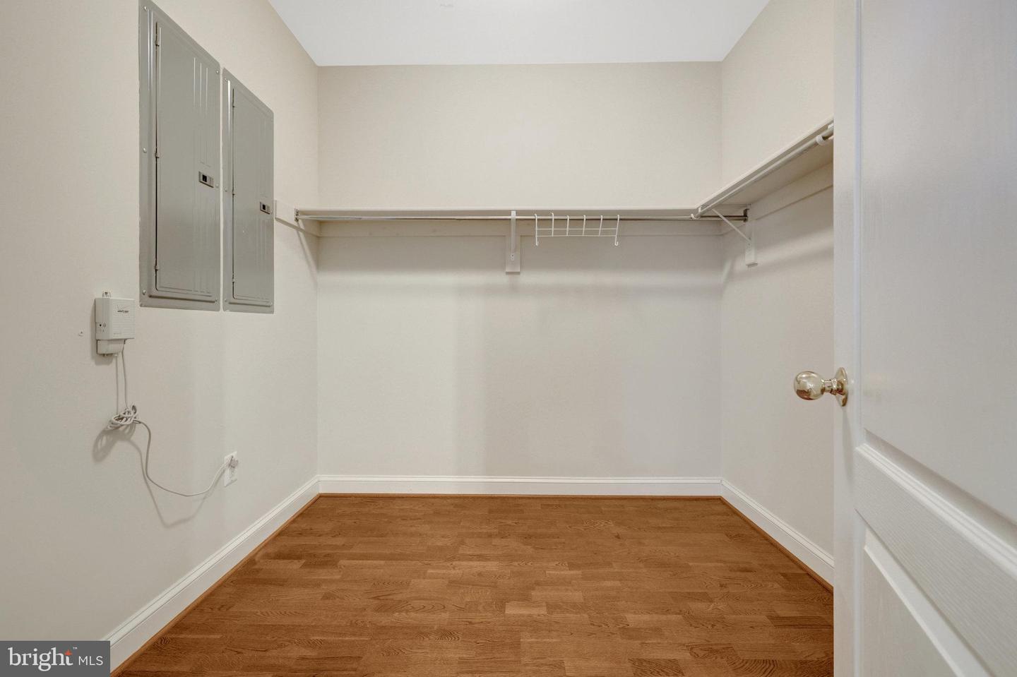 6941 PINE CREST AVE, MCLEAN, Virginia 22101, 5 Bedrooms Bedrooms, ,4 BathroomsBathrooms,Residential,For sale,6941 PINE CREST AVE,VAFX2276558 MLS # VAFX2276558