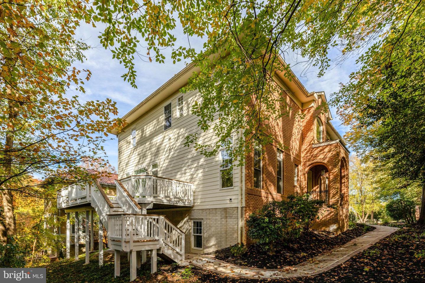 6941 PINE CREST AVE, MCLEAN, Virginia 22101, 5 Bedrooms Bedrooms, ,4 BathroomsBathrooms,Residential,For sale,6941 PINE CREST AVE,VAFX2276558 MLS # VAFX2276558