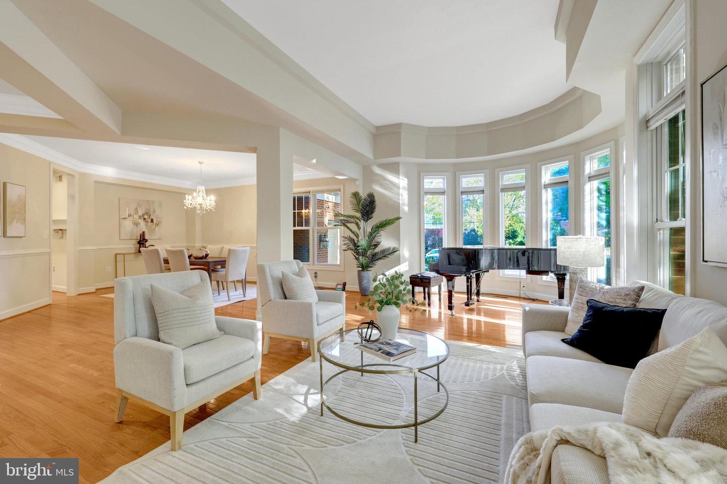 6941 PINE CREST AVE, MCLEAN, Virginia 22101, 5 Bedrooms Bedrooms, ,4 BathroomsBathrooms,Residential,For sale,6941 PINE CREST AVE,VAFX2276558 MLS # VAFX2276558