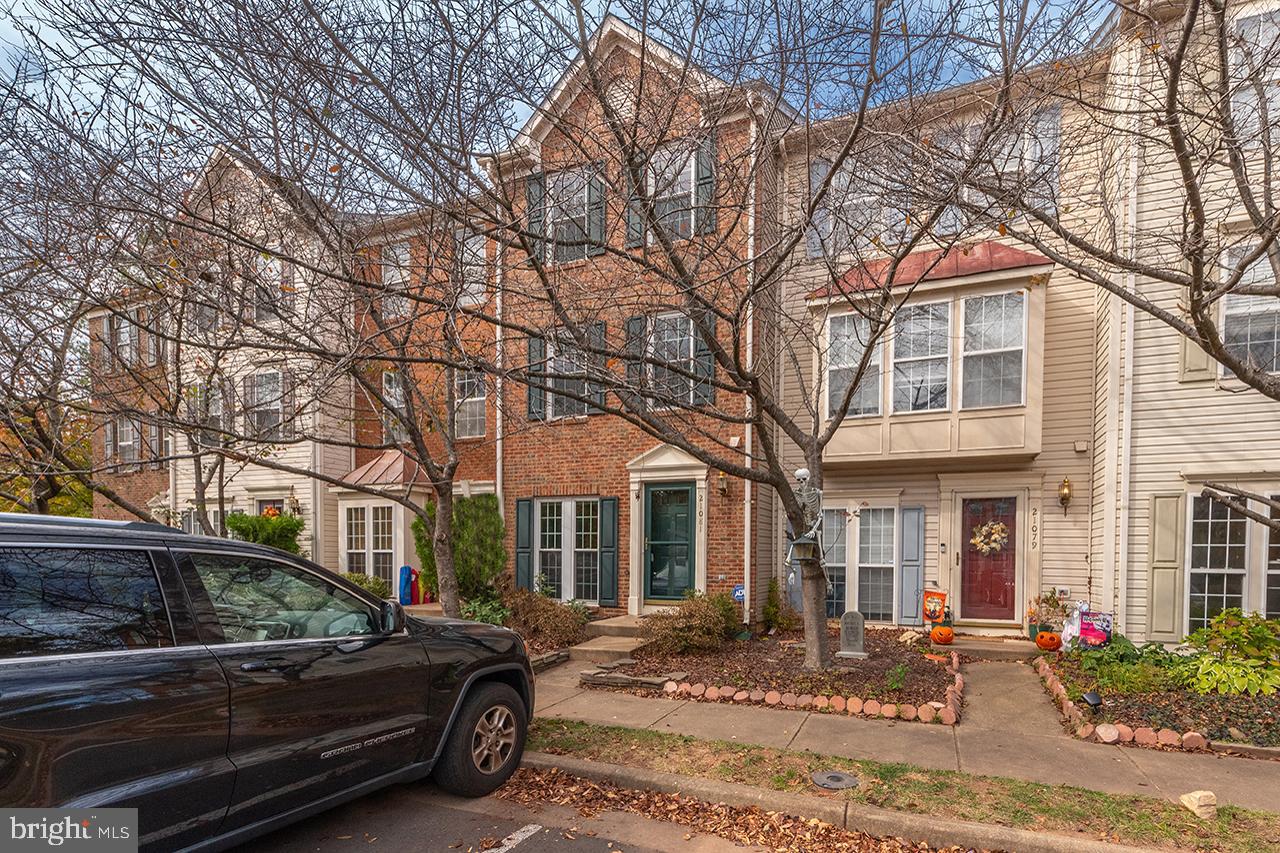 21081 BITTERROOT TER, ASHBURN, Virginia 20147, 3 Bedrooms Bedrooms, 10 Rooms Rooms,2 BathroomsBathrooms,Residential,For sale,21081 BITTERROOT TER,VALO2109810 MLS # VALO2109810