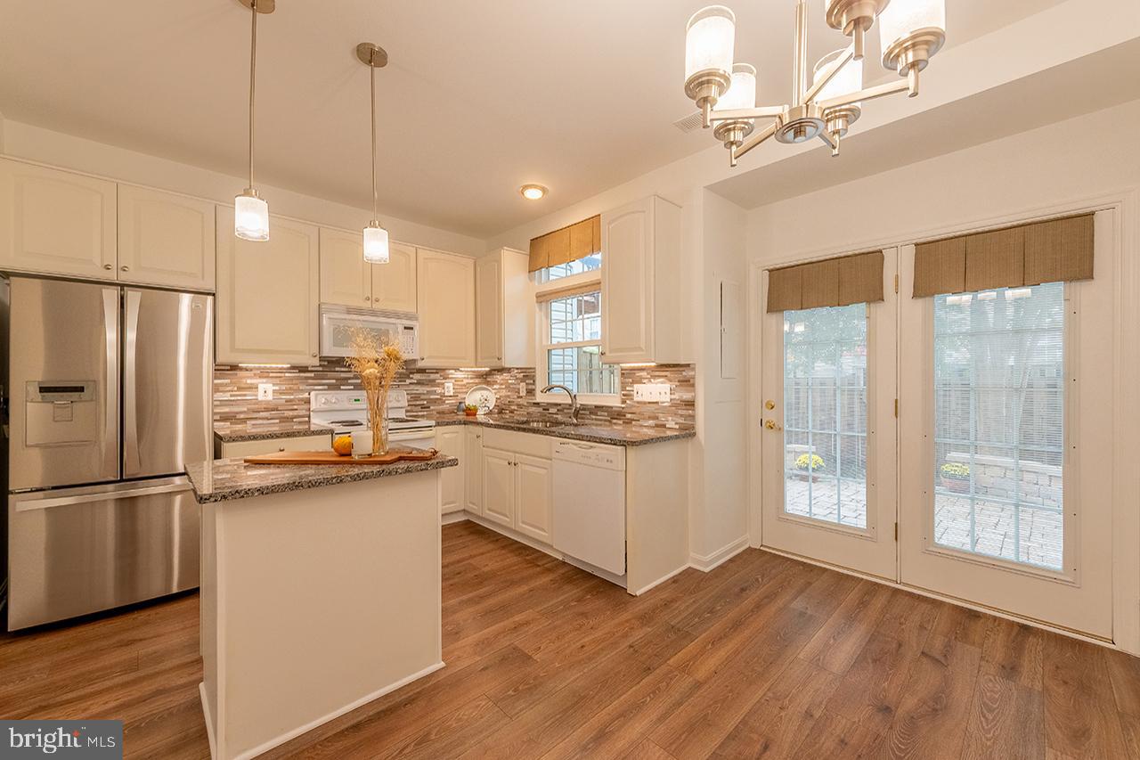 21081 BITTERROOT TER, ASHBURN, Virginia 20147, 3 Bedrooms Bedrooms, 10 Rooms Rooms,2 BathroomsBathrooms,Residential,For sale,21081 BITTERROOT TER,VALO2109810 MLS # VALO2109810