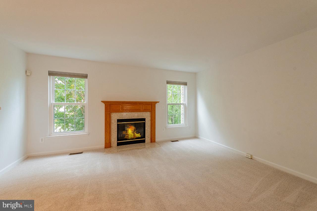 21081 BITTERROOT TER, ASHBURN, Virginia 20147, 3 Bedrooms Bedrooms, 10 Rooms Rooms,2 BathroomsBathrooms,Residential,For sale,21081 BITTERROOT TER,VALO2109810 MLS # VALO2109810