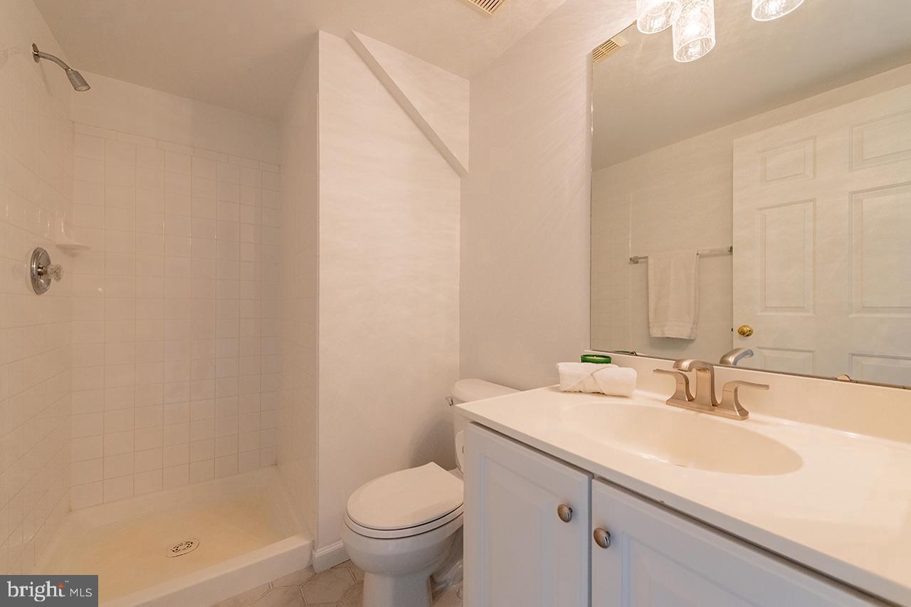 21081 BITTERROOT TER, ASHBURN, Virginia 20147, 3 Bedrooms Bedrooms, 10 Rooms Rooms,2 BathroomsBathrooms,Residential,For sale,21081 BITTERROOT TER,VALO2109810 MLS # VALO2109810