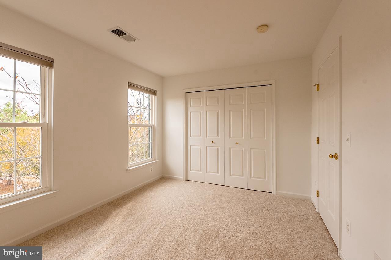 21081 BITTERROOT TER, ASHBURN, Virginia 20147, 3 Bedrooms Bedrooms, 10 Rooms Rooms,2 BathroomsBathrooms,Residential,For sale,21081 BITTERROOT TER,VALO2109810 MLS # VALO2109810