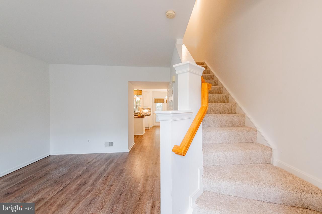 21081 BITTERROOT TER, ASHBURN, Virginia 20147, 3 Bedrooms Bedrooms, 10 Rooms Rooms,2 BathroomsBathrooms,Residential,For sale,21081 BITTERROOT TER,VALO2109810 MLS # VALO2109810