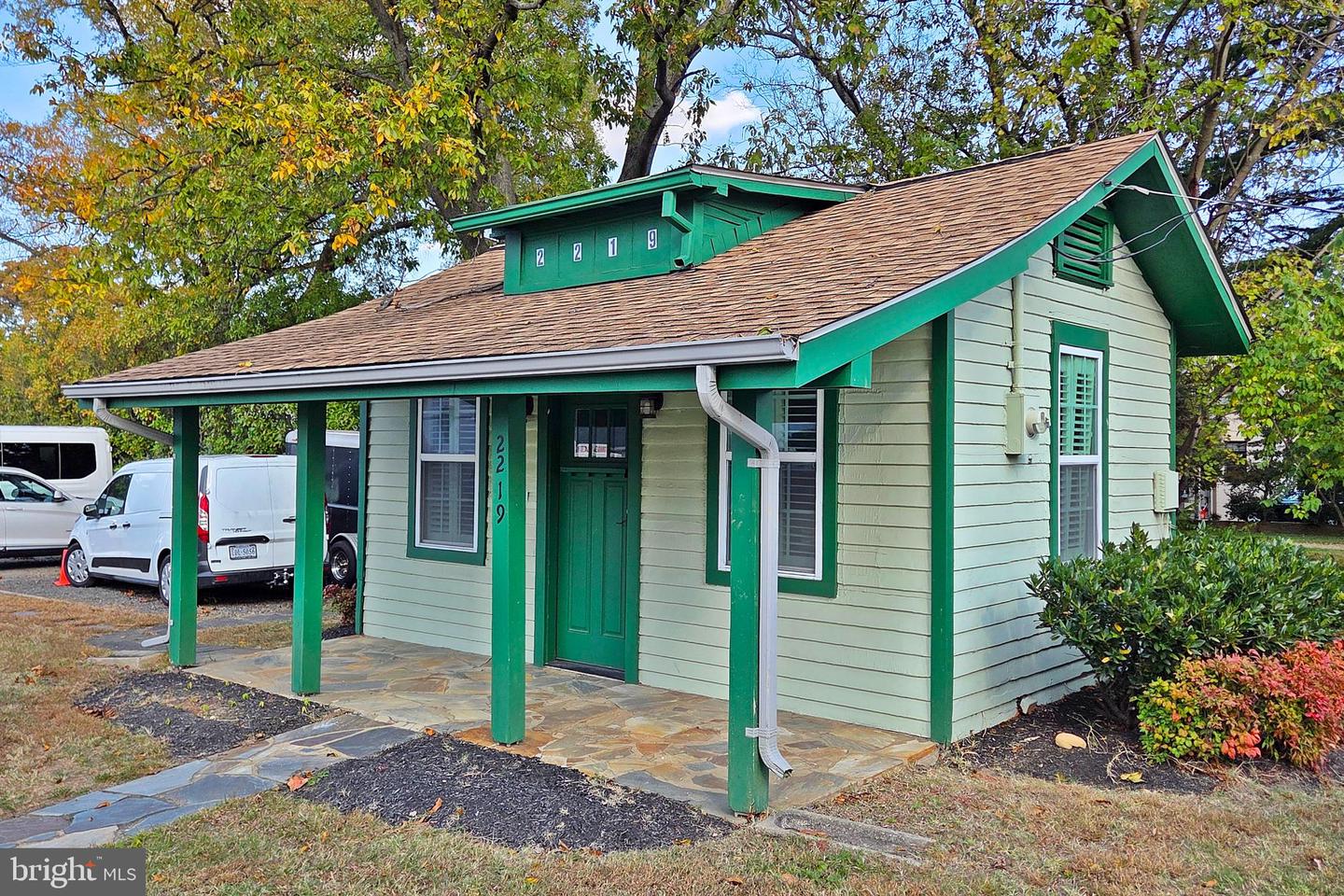 1233 23RD ST S, ARLINGTON, Virginia 22202, 3 Bedrooms Bedrooms, ,1 BathroomBathrooms,Residential,For sale,1233 23RD ST S,VAAR2065488 MLS # VAAR2065488