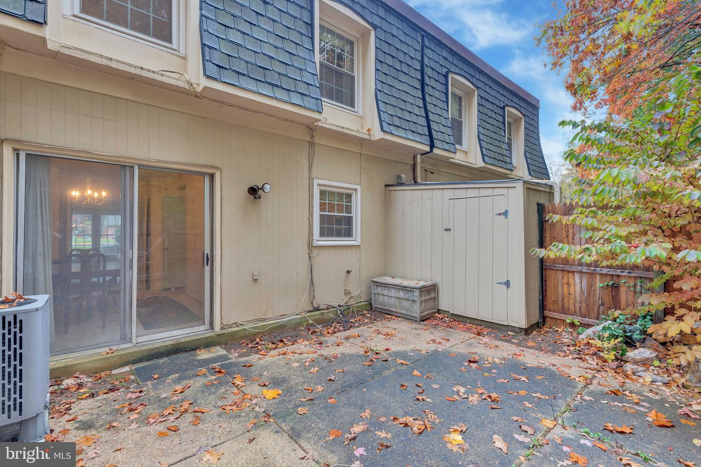 5921 MINUTEMEN RD, SPRINGFIELD, Virginia 22152, 3 Bedrooms Bedrooms, ,1 BathroomBathrooms,Residential,For sale,5921 MINUTEMEN RD,VAFX2276834 MLS # VAFX2276834 5921 MINUTEMEN RD, SPRINGFIELD, Virginia 22152, 3 Bedrooms Bedrooms, ,1 BathroomBathrooms,Residential,For sale,5921 MINUTEMEN RD,VAFX2276834 MLS # VAFX2276834