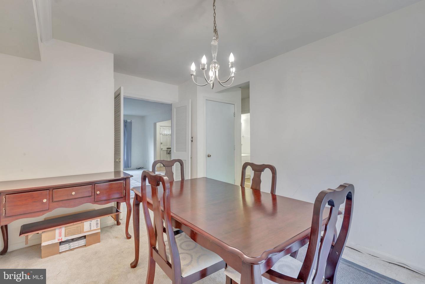 5921 MINUTEMEN RD, SPRINGFIELD, Virginia 22152, 3 Bedrooms Bedrooms, ,1 BathroomBathrooms,Residential,For sale,5921 MINUTEMEN RD,VAFX2276834 MLS # VAFX2276834 5921 MINUTEMEN RD, SPRINGFIELD, Virginia 22152, 3 Bedrooms Bedrooms, ,1 BathroomBathrooms,Residential,For sale,5921 MINUTEMEN RD,VAFX2276834 MLS # VAFX2276834