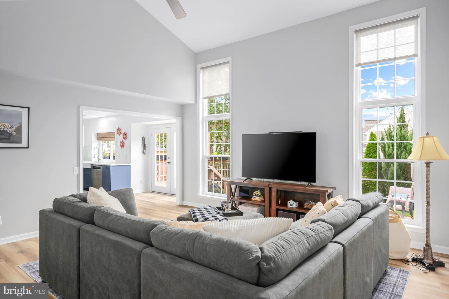 815 CATOCTIN CIR NE, LEESBURG, Virginia 20176, 3 Bedrooms Bedrooms, ,2 BathroomsBathrooms,Residential,For sale,815 CATOCTIN CIR NE,VALO2110028 MLS # VALO2110028