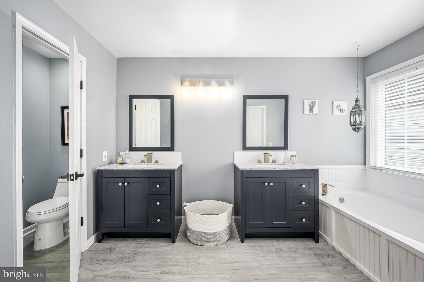 815 CATOCTIN CIR NE, LEESBURG, Virginia 20176, 3 Bedrooms Bedrooms, ,2 BathroomsBathrooms,Residential,For sale,815 CATOCTIN CIR NE,VALO2110028 MLS # VALO2110028