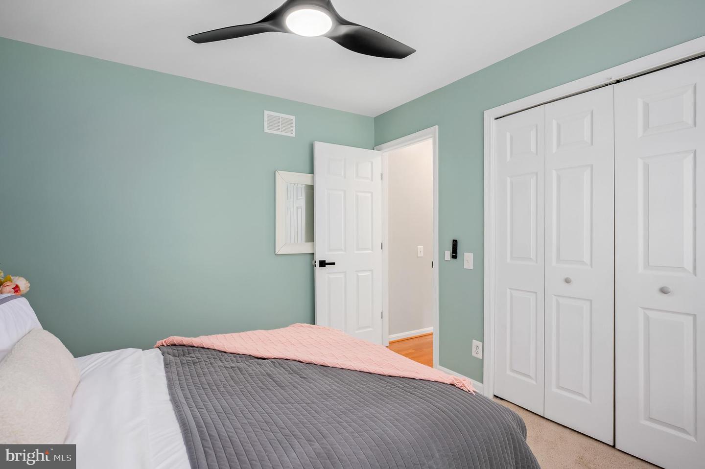 815 CATOCTIN CIR NE, LEESBURG, Virginia 20176, 3 Bedrooms Bedrooms, ,2 BathroomsBathrooms,Residential,For sale,815 CATOCTIN CIR NE,VALO2110028 MLS # VALO2110028