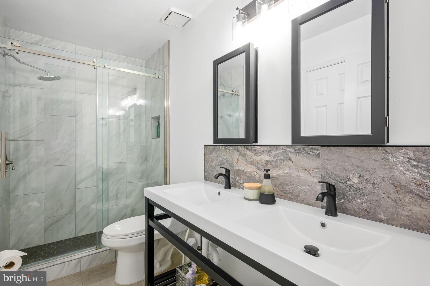 815 CATOCTIN CIR NE, LEESBURG, Virginia 20176, 3 Bedrooms Bedrooms, ,2 BathroomsBathrooms,Residential,For sale,815 CATOCTIN CIR NE,VALO2110028 MLS # VALO2110028