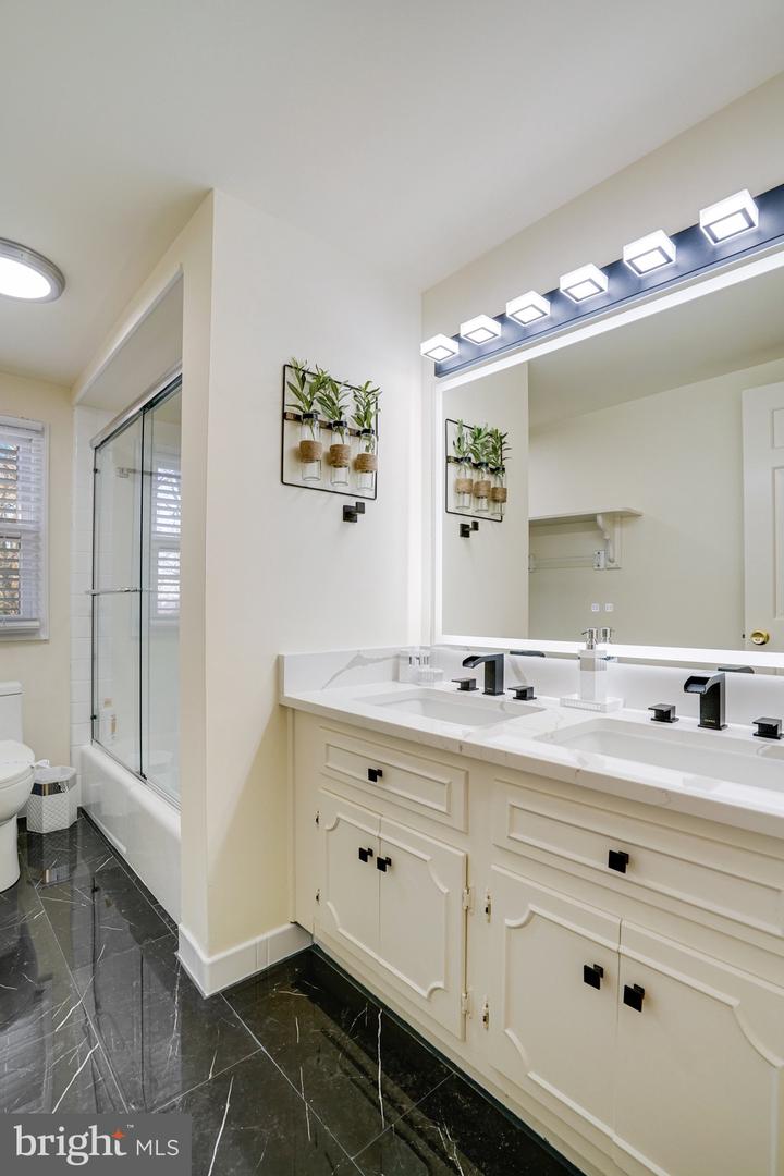 3968 FORT WORTH AVE, ALEXANDRIA, Virginia 22304, 6 Bedrooms Bedrooms, ,5 BathroomsBathrooms,Residential,For sale,3968 FORT WORTH AVE,VAAX2051306 MLS # VAAX2051306