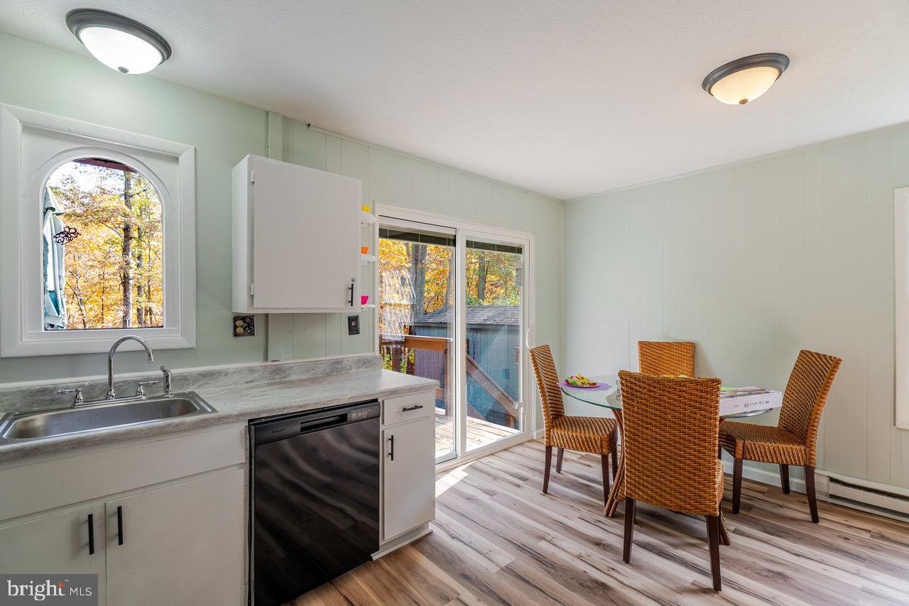 115 RISK RD, NEW MARKET, Virginia 22844, 2 Bedrooms Bedrooms, ,1 BathroomBathrooms,Residential,For sale,115 RISK RD,VASH2012906 MLS # VASH2012906