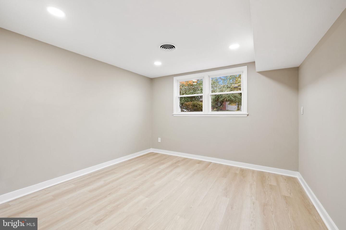 7319 BATH ST, SPRINGFIELD, Virginia 22150, 4 Bedrooms Bedrooms, ,2 BathroomsBathrooms,Residential,For sale,7319 BATH ST,VAFX2277024 MLS # VAFX2277024 7319 BATH ST, SPRINGFIELD, Virginia 22150, 4 Bedrooms Bedrooms, ,2 BathroomsBathrooms,Residential,For sale,7319 BATH ST,VAFX2277024 MLS # VAFX2277024