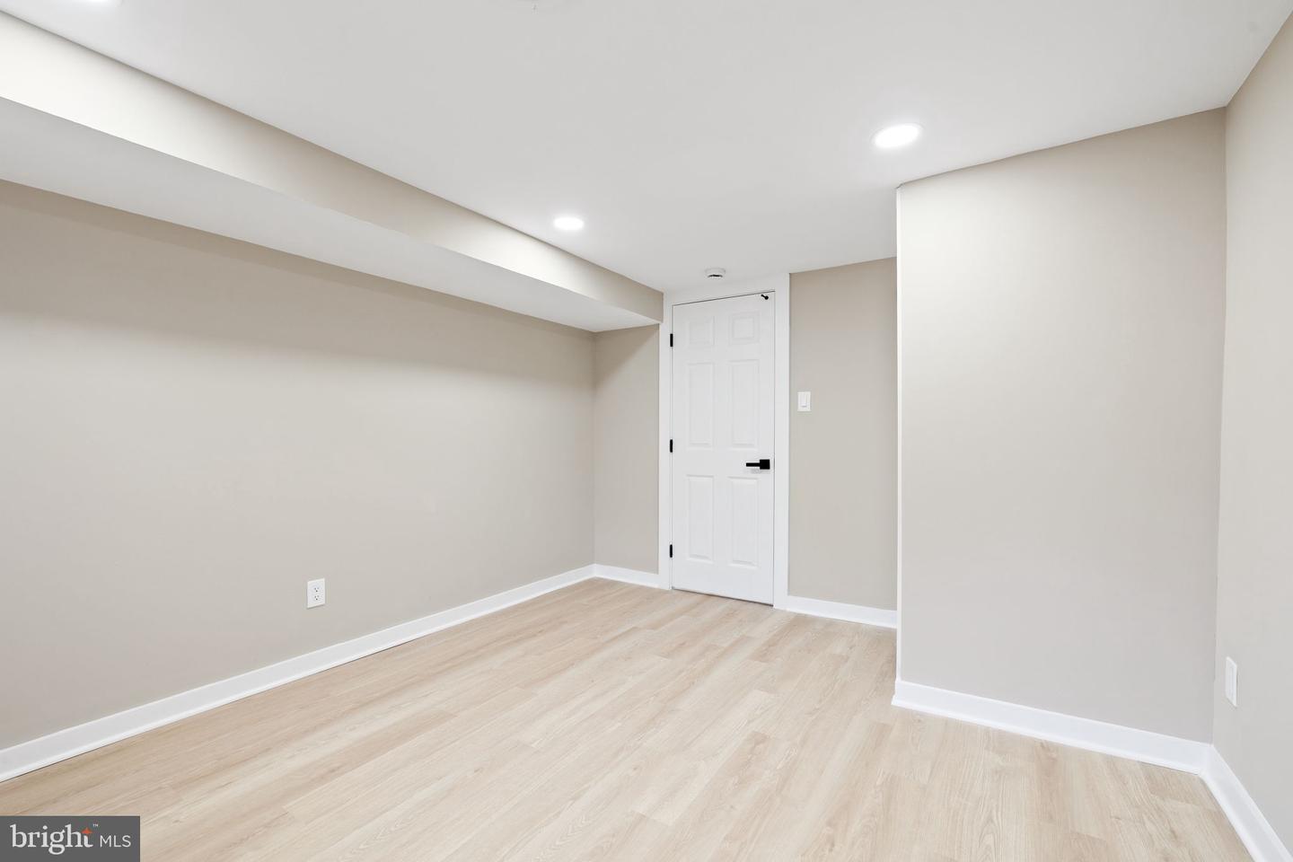 7319 BATH ST, SPRINGFIELD, Virginia 22150, 4 Bedrooms Bedrooms, ,2 BathroomsBathrooms,Residential,For sale,7319 BATH ST,VAFX2277024 MLS # VAFX2277024 7319 BATH ST, SPRINGFIELD, Virginia 22150, 4 Bedrooms Bedrooms, ,2 BathroomsBathrooms,Residential,For sale,7319 BATH ST,VAFX2277024 MLS # VAFX2277024